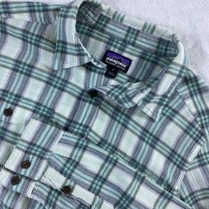 Patagonia Organic Cotton Button‎ Up Shirt Mens Small Plaid Long Sleeve